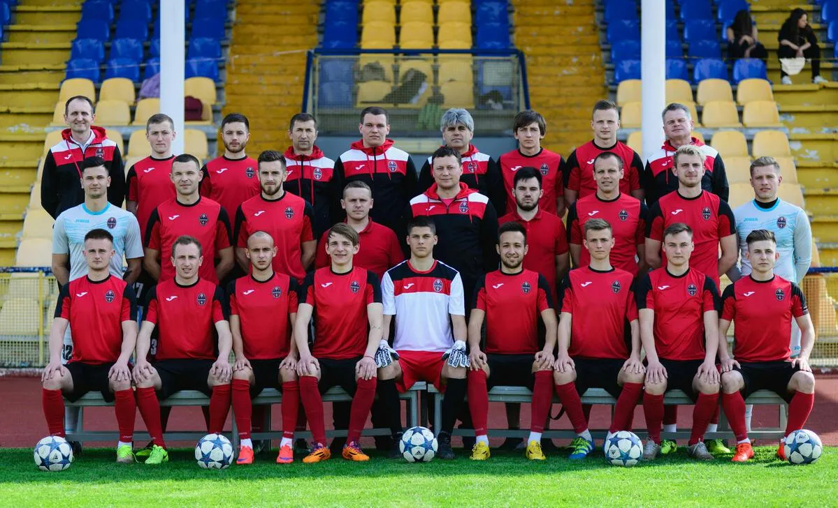 马丁内斯在足球赛场上的精彩表现与战术解析
